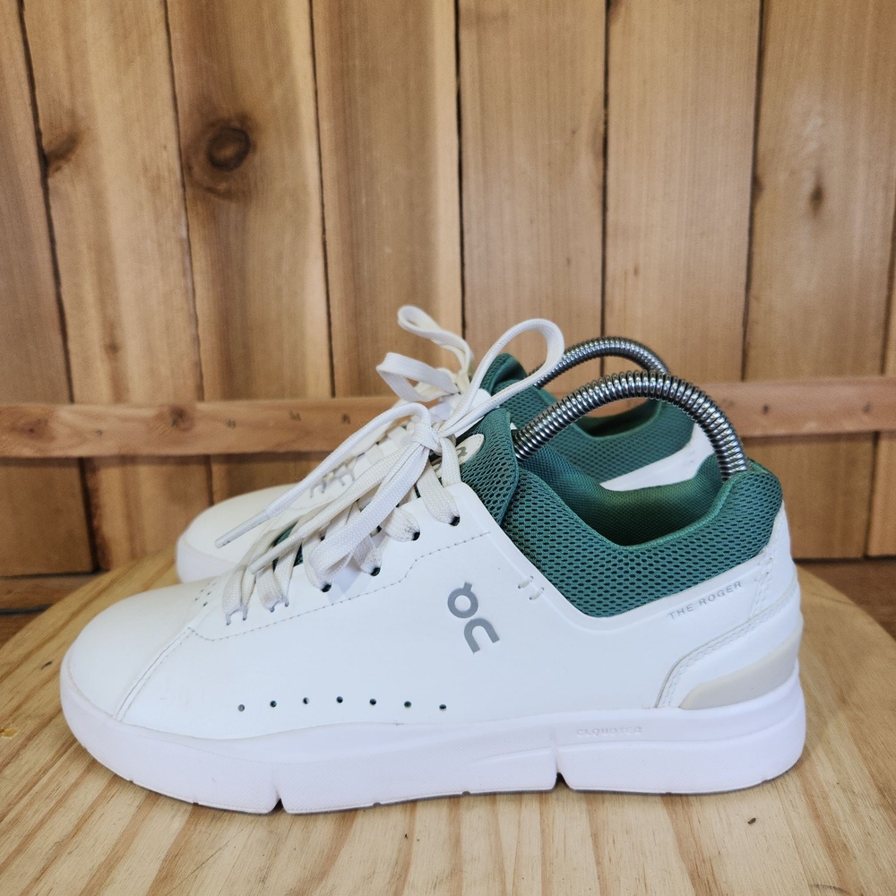 On The Roger Advantage Shoes Womens 7 White Green CloudTec Sneakers Walking
